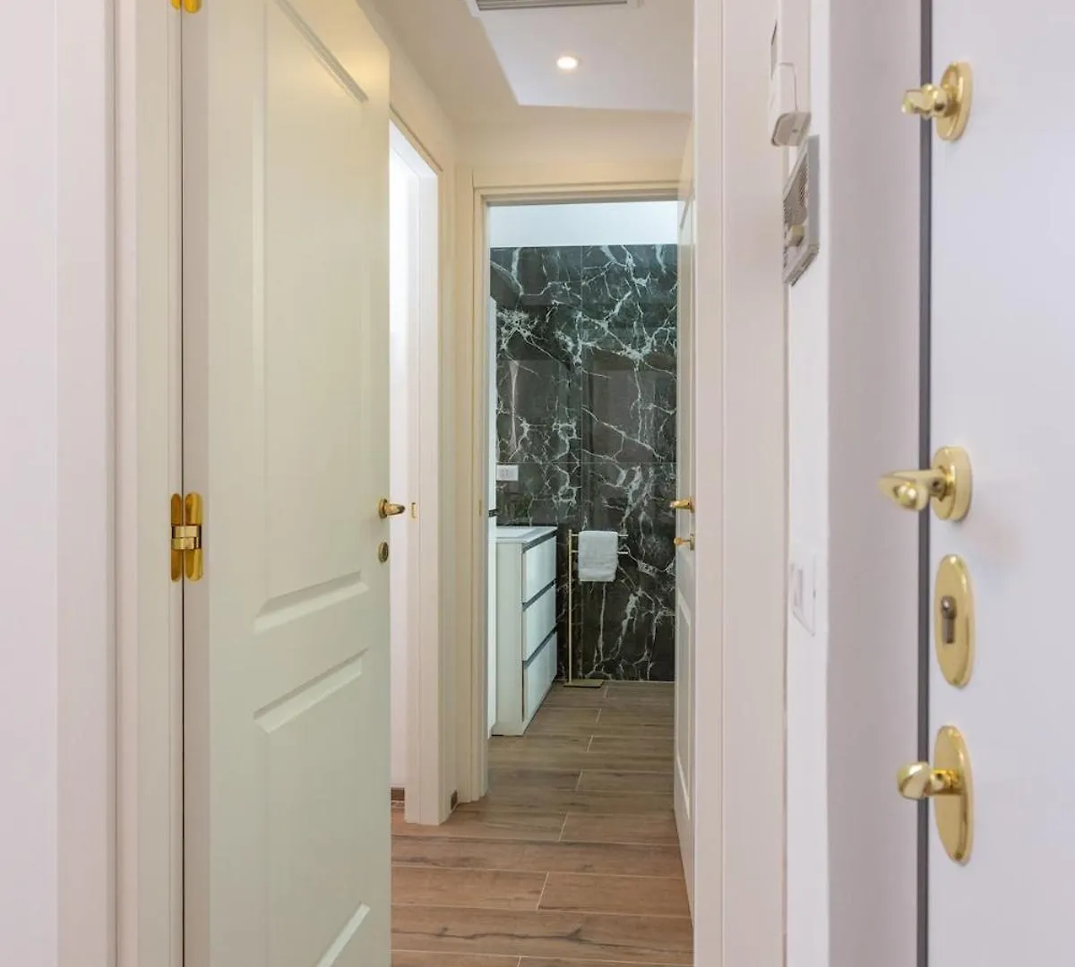 מילאנו Flower Apartment - New Bright Home In Brera 0*,  איטליה